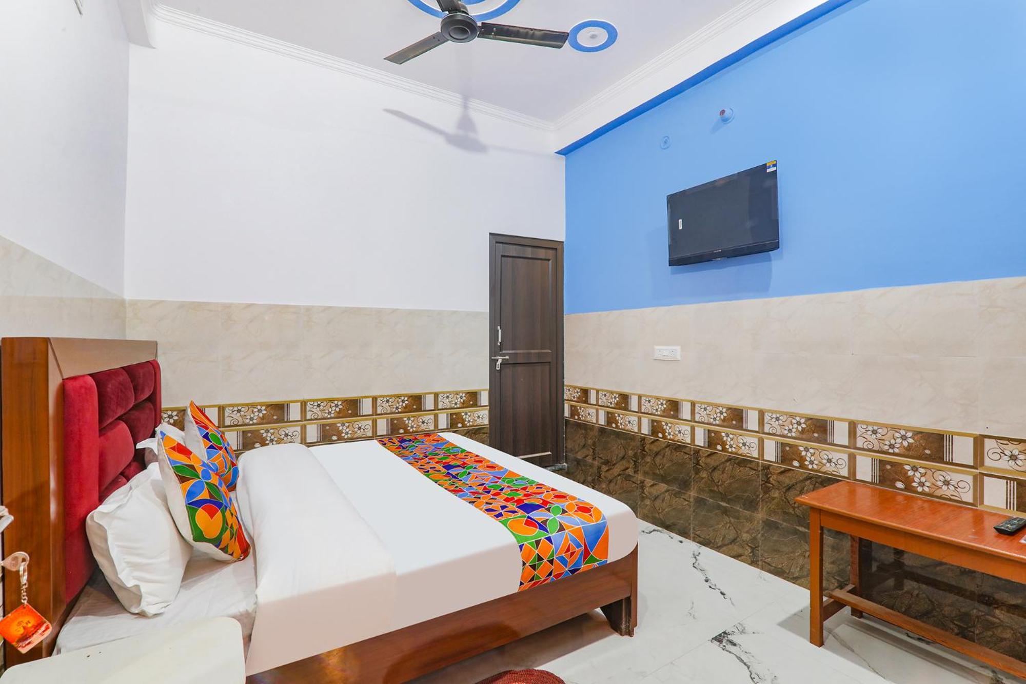 Fabexpress Shree Siya Raman - 500M From Shri Ram Janam Bhumi Hotell Ayodhya Eksteriør bilde