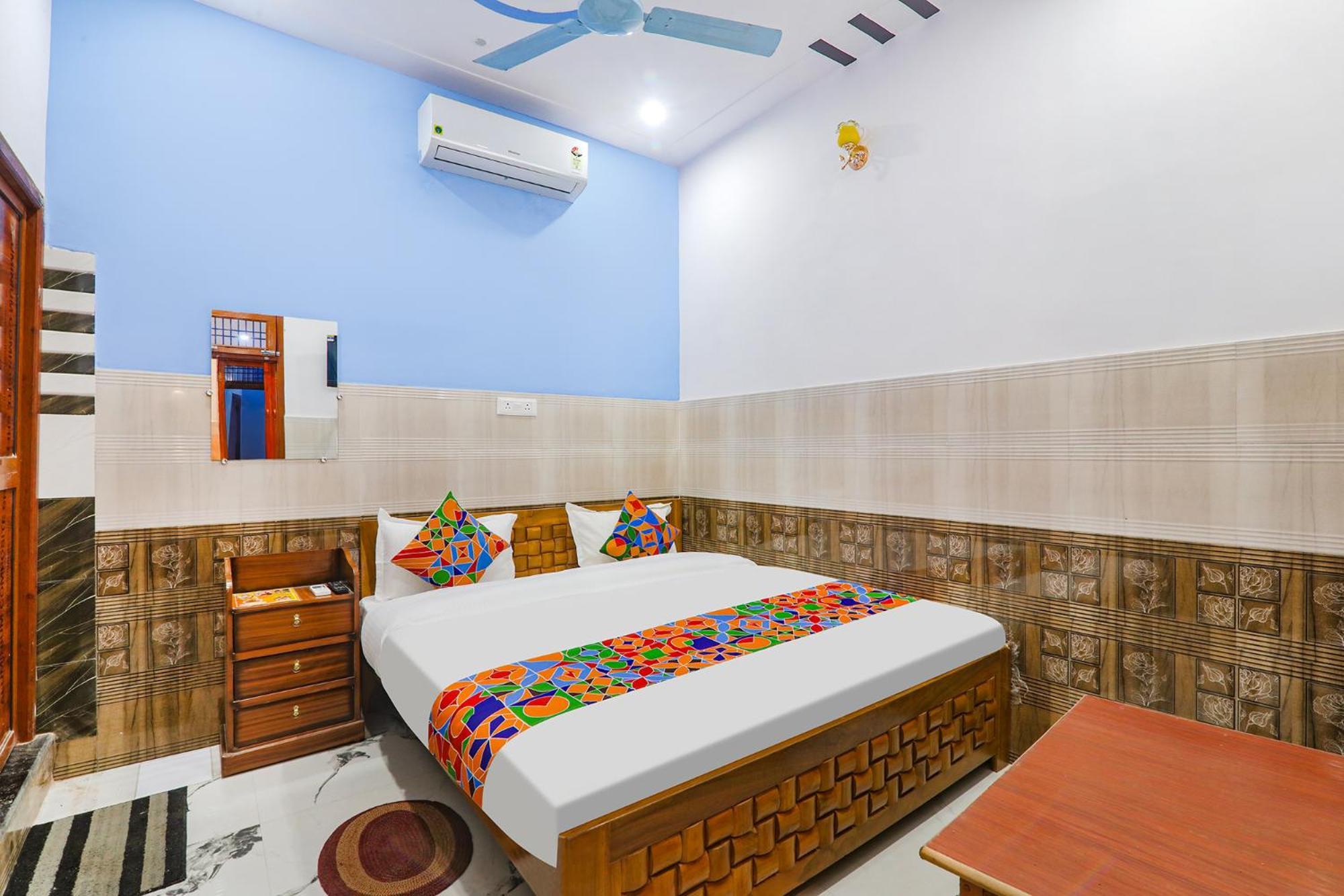 Fabexpress Shree Siya Raman - 500M From Shri Ram Janam Bhumi Hotell Ayodhya Eksteriør bilde