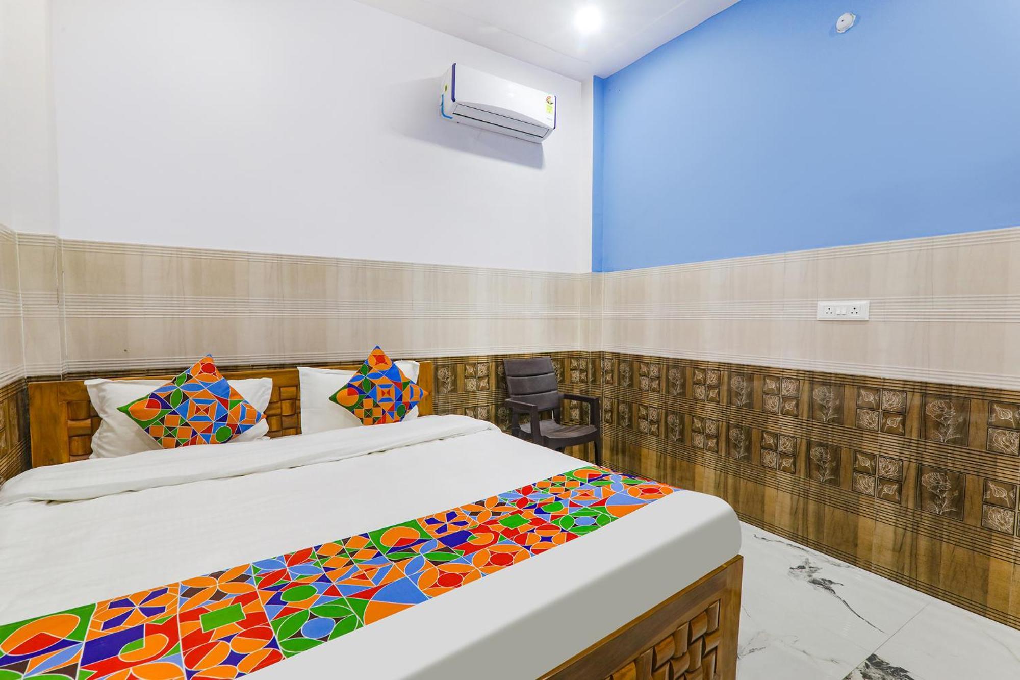 Fabexpress Shree Siya Raman - 500M From Shri Ram Janam Bhumi Hotell Ayodhya Eksteriør bilde