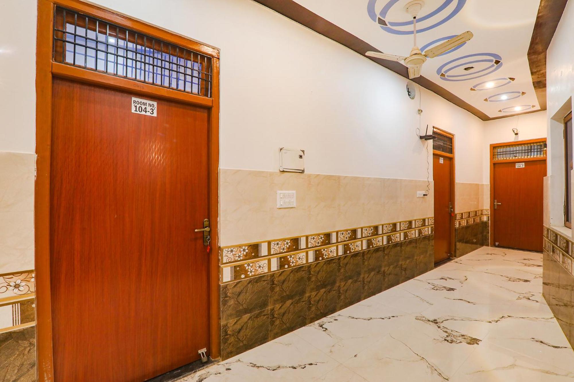 Fabexpress Shree Siya Raman - 500M From Shri Ram Janam Bhumi Hotell Ayodhya Eksteriør bilde
